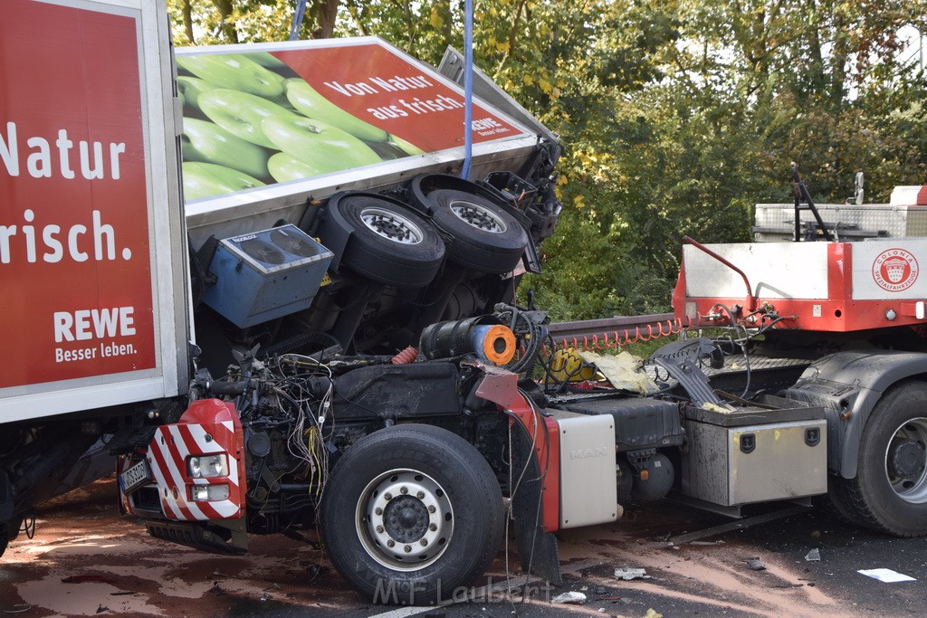 Schwerer VU PKlemm A 57 Rich Innenstadt Hoehe Koeln Chorweiler P165.JPG - Miklos Laubert